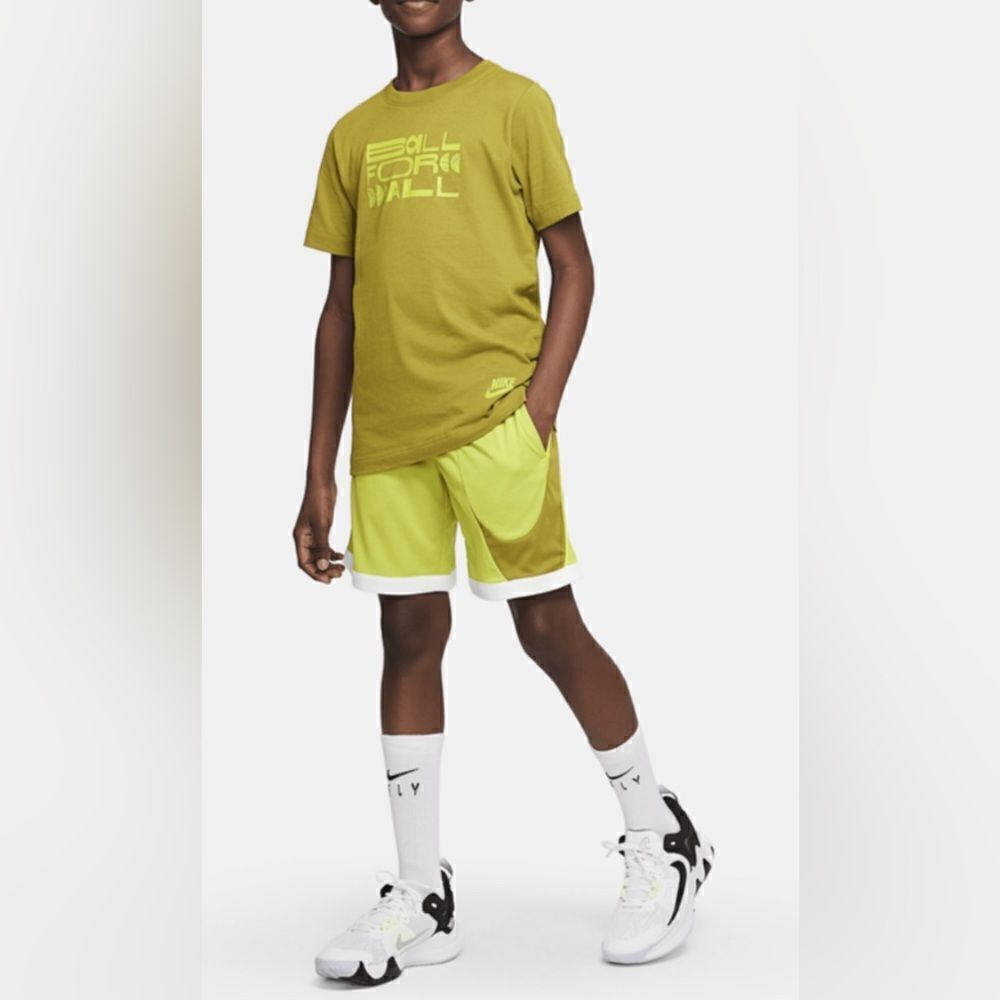 NWT NIKE Boys Green Basketball Shorts with Pockets Drawstring- Size XS